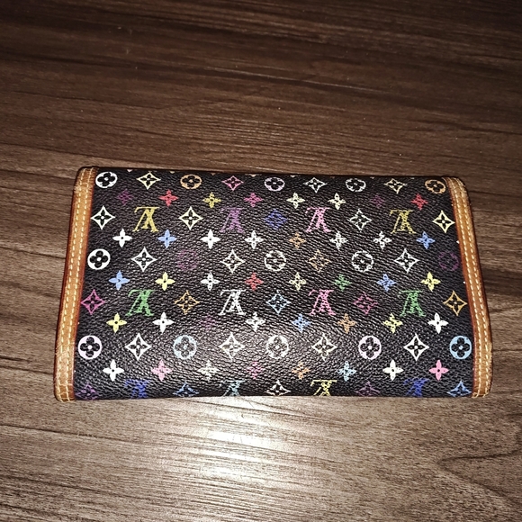 Takashi Murakami x Louis Vuitton Black Monogram Multicolore International Wallet - Picture 10 of 12